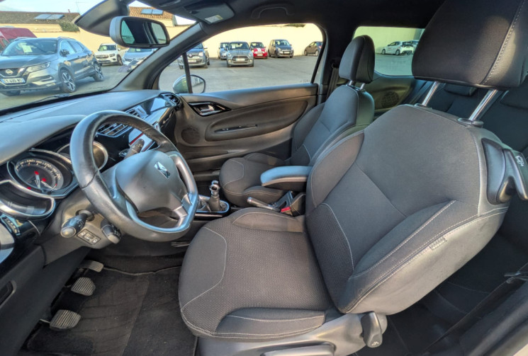 Citroën DS3  1.6 VTi SO CHIC AIRDREAM 120 cv - MOTEUR A CHAINE - GARANTIE 12 MOIS -