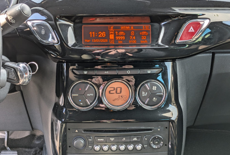 Citroën DS3  1.6 VTi SO CHIC AIRDREAM 120 cv - MOTEUR A CHAINE - GARANTIE 12 MOIS -