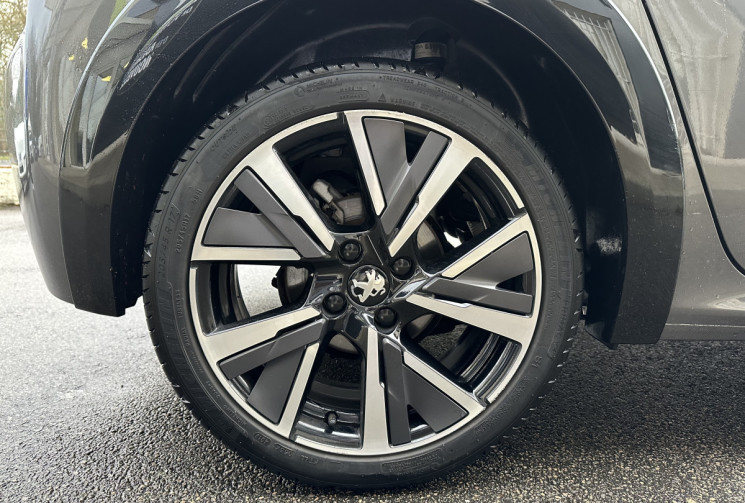 Peugeot 208 GT Line 1.5 Hdi 100 ch / Carplay / Camera / Lumière ambiance / Entretien à jour