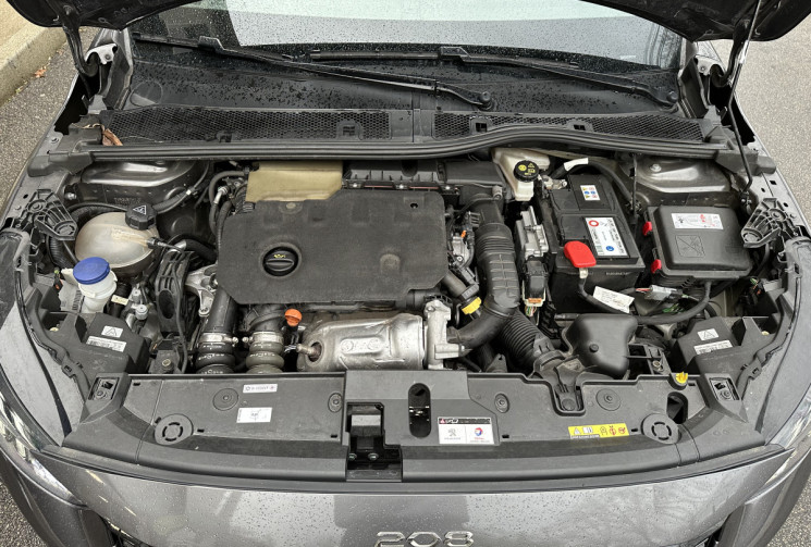Peugeot 208 GT Line 1.5 Hdi 100 ch / Carplay / Camera / Lumière ambiance / Entretien à jour