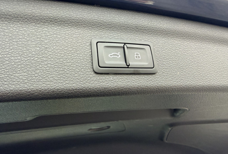 Audi Q3 2.0 40 TDi  DESIGN LUXE QUATTRO S-TRONIC 7