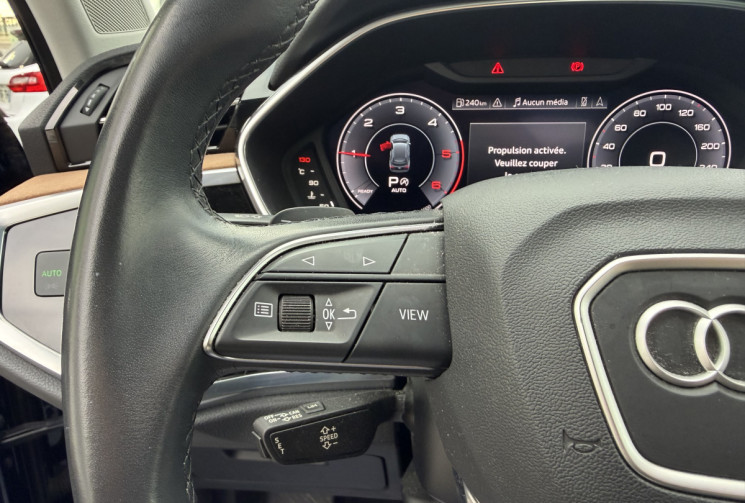 Audi Q3 2.0 40 TDi  DESIGN LUXE QUATTRO S-TRONIC 7