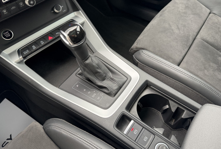 Audi Q3 2.0 40 TDi  DESIGN LUXE QUATTRO S-TRONIC 7