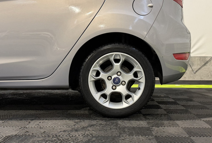 Ford Fiesta 1,4 95 Titanium 5p - Distri OK 