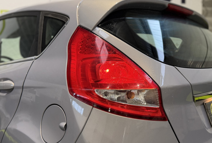 Ford Fiesta 1,4 95 Titanium 5p - Distri OK 