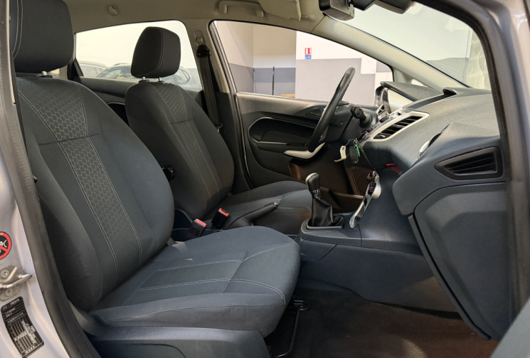 Ford Fiesta 1,4 95 Titanium 5p - Distri OK 