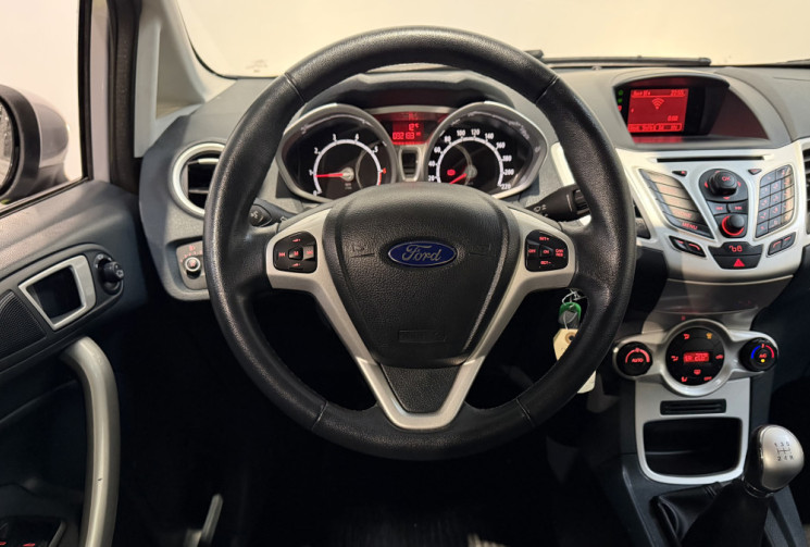 Ford Fiesta 1,4 95 Titanium 5p - Distri OK 