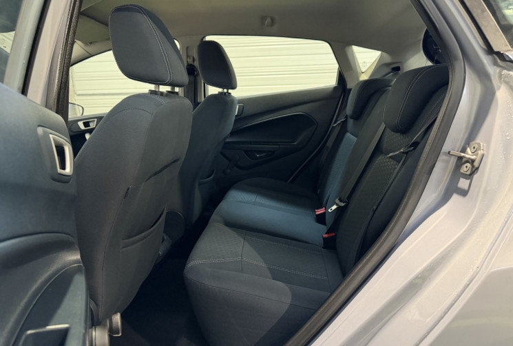 Ford Fiesta 1,4 95 Titanium 5p - Distri OK 