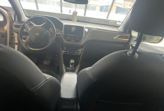 Peugeot 208  110 Tech Edition / CarPlay / Régulateur / Caméra de recul