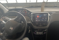 Peugeot 208  110 Tech Edition / CarPlay / Régulateur / Caméra de recul
