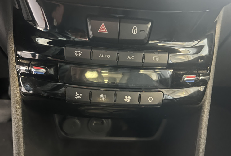 Peugeot 208  110 Tech Edition / CarPlay / Régulateur / Caméra de recul