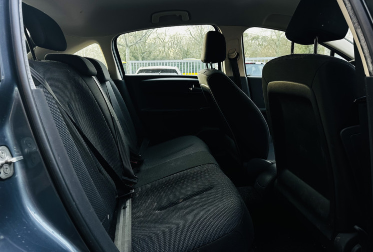 Citroën C4 1.6 HDI 90ch Ambiance 1ère main / Attelage