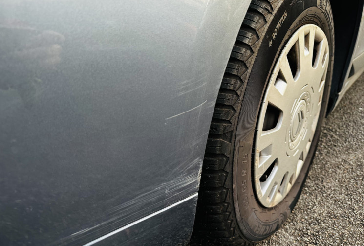 Citroën C4 1.6 HDI 90ch Ambiance 1ère main / Attelage