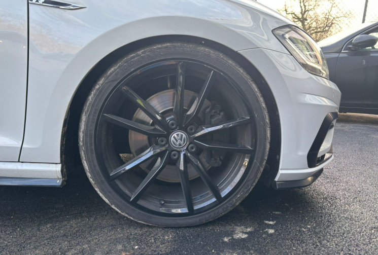 Volkswagen Golf VII R 310ch Phase II / 4Motion DSG7 / Immat FR / Suivi VW