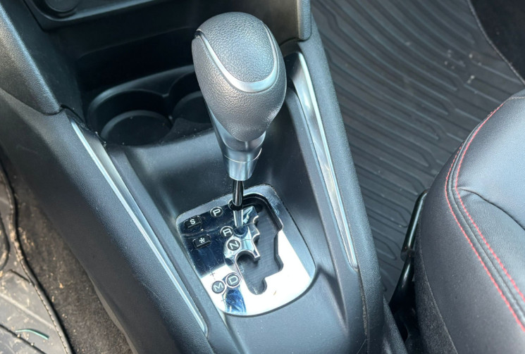 Peugeot 208 Boite auto 1.2 PureTech 110ch GT Line / Kit distri. fait