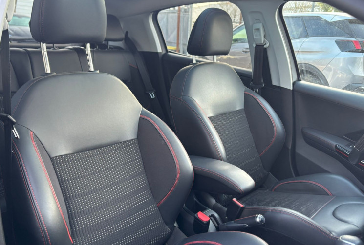 Peugeot 208 Boite auto 1.2 PureTech 110ch GT Line / Kit distri. fait