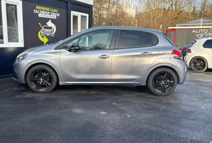 Peugeot 208 Boite auto 1.2 PureTech 110ch GT Line / Kit distri. fait