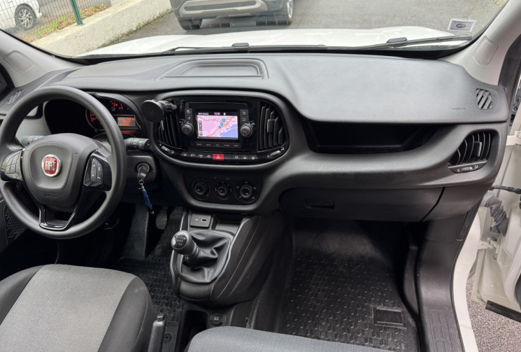 FIAT DOBLO CARGO Pro Lounge 750kg 1.6 Multijet 105 / 26 550 km / 1ere main / TVA Apprarente