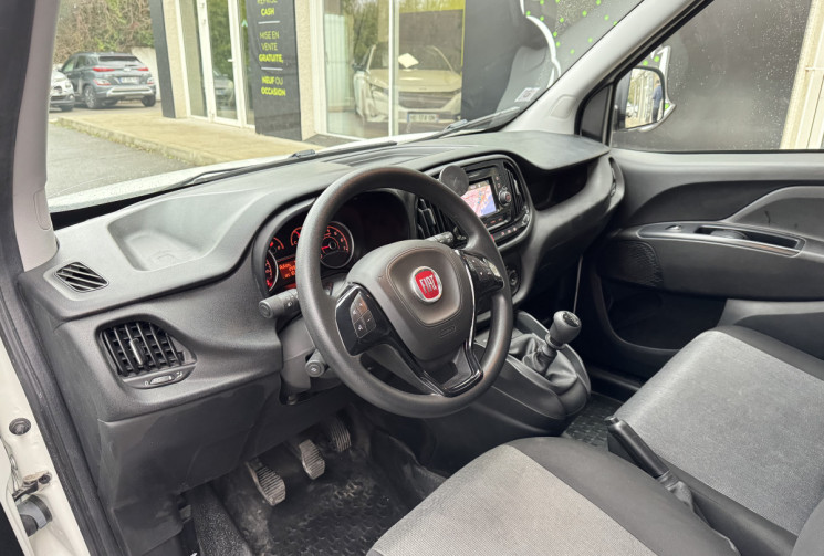 FIAT DOBLO CARGO Pro Lounge 750kg 1.6 Multijet 105 / 26 550 km / 1ere main / TVA Apprarente