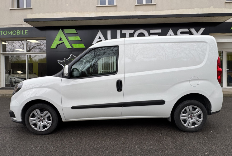 FIAT DOBLO CARGO Pro Lounge 750kg 1.6 Multijet 105 / 26 550 km / 1ere main / TVA Apprarente