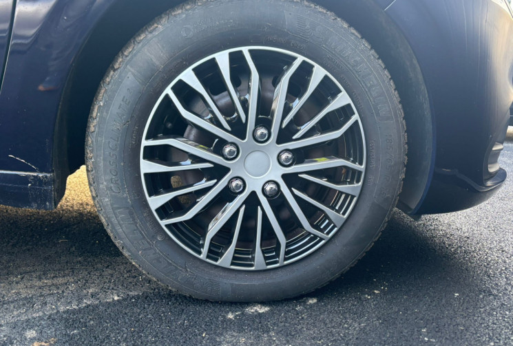 Peugeot 208 1.6 BlueHDi 100ch Feline 5p