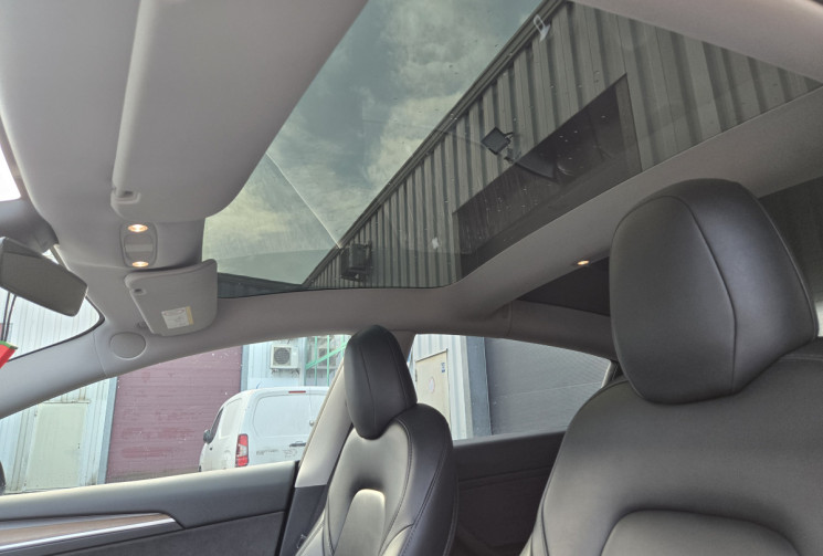 Tesla Model 3 RWD MY22 STANDARD / 4 PNEUS NEUFS / 1ER MAIN  