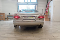 Jaguar XK8 Coupé 4.0 V8 32V 284 cv Boîte auto