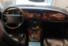 Jaguar XK8 Coupé 4.0 V8 32V 284 cv Boîte auto