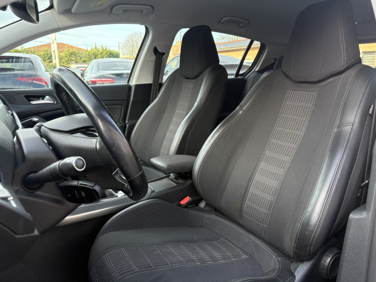 Peugeot 308 1.2 PureTech 110 ch Allure / Courroie de distribution neuve / Embrayage neuf