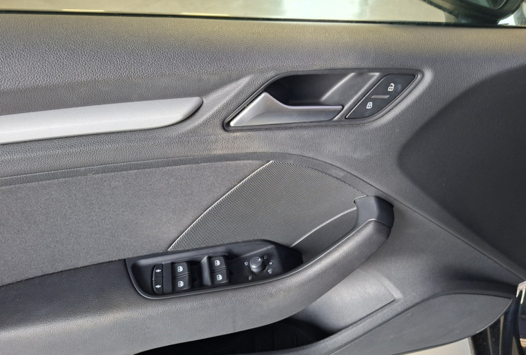 Audi A3 1.6 116 TDI SPORTBACK BUSINEES LINE GARANTIE 12 MOIS