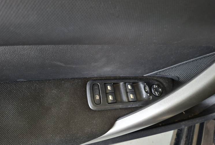 Peugeot 308 CC 1.6 HDi FAP 112 GARANTIE 6 MOIS