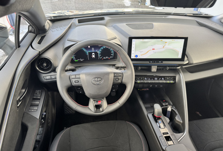 Toyota C-HR hybride 200 AWD 4X4 PACK GR - Full options - état neuf