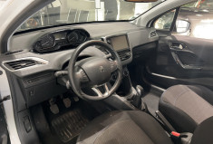 Peugeot 208 1.2 82 ch Style 3p 1ERE MAIN KIT DISTRI NEUF