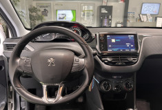 Peugeot 208 1.2 82 ch Style 3p 1ERE MAIN KIT DISTRI NEUF