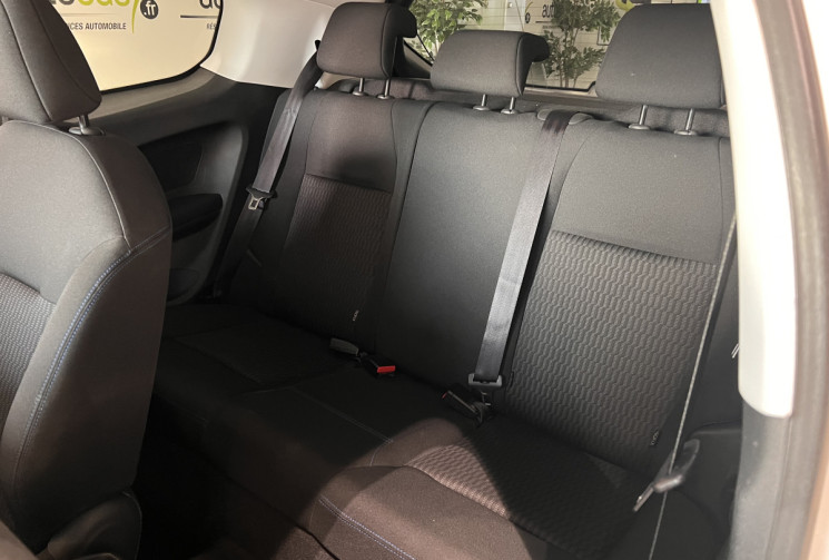 Peugeot 208 1.2 82 ch Style 3p 1ERE MAIN KIT DISTRI NEUF