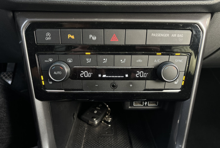 Volkswagen T-Cross 1.0 TSI 115ch Carat / Suivi et entretien à jour