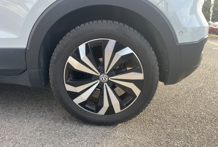 Volkswagen T-Cross 1.0 TSI 115ch Carat / Suivi et entretien à jour