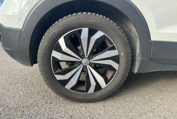 Volkswagen T-Cross 1.0 TSI 115ch Carat / Suivi et entretien à jour