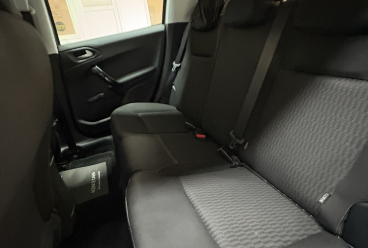 Peugeot 208 1.6 BlueHDI 100 Active Business /Carplay