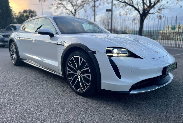 Porsche Taycan 4 Cross Turismo 38000km / Magnifique / 100% électrique / 