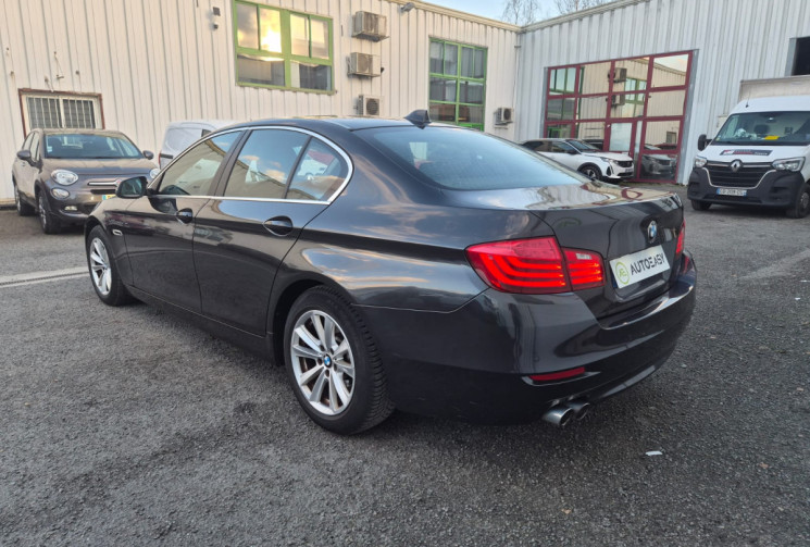 BMW Série 5 518D F10 LOUNGE + * CARNET COMPLET * 