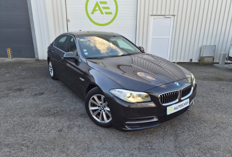 BMW Série 5 518D F10 LOUNGE + * CARNET COMPLET * 