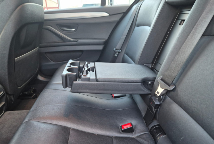 BMW Série 5 518D F10 LOUNGE + * CARNET COMPLET * 