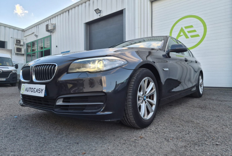 BMW Série 5 518D F10 LOUNGE + * CARNET COMPLET * 