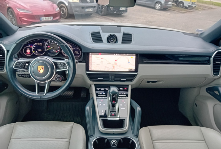 Porsche CAYENNE COUPE E-HYBRID 3.0 V6 462 CH - Toit vitré - Suivi exclusif Porsche - Superbe état 