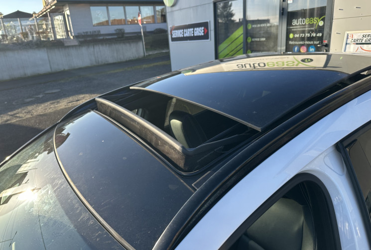 Mercedes GLA 200D 2.1 7G-DCT 136 STARLIGHT EDITION / PACK AMG 