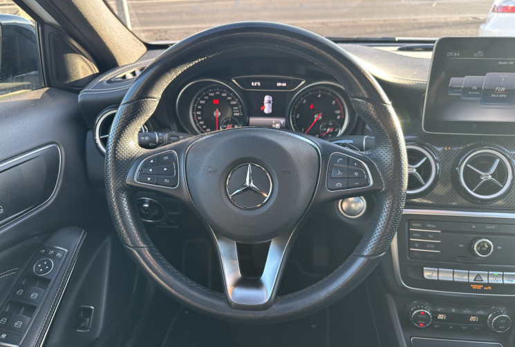Mercedes GLA 200D 2.1 7G-DCT 136 STARLIGHT EDITION / PACK AMG 