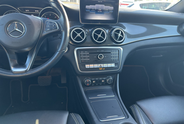 Mercedes GLA 200D 2.1 7G-DCT 136 STARLIGHT EDITION / PACK AMG 