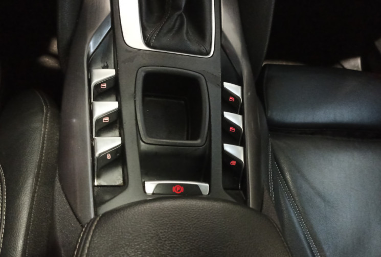 DS DS5 BlueHDi 180 ch Sport Chic S&S EAT6 / Distribution OK / Vidange de boîte effectuée