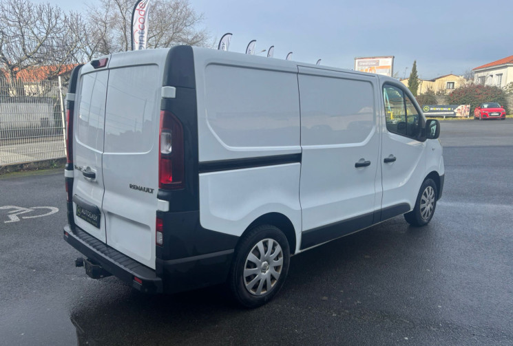 Renault Trafic III  L1H1 1.6 DCI 95 GRAND CONFORT / 1ERE MAIN / CAMERA DE RECUL / GARANTIE 12 MOIS